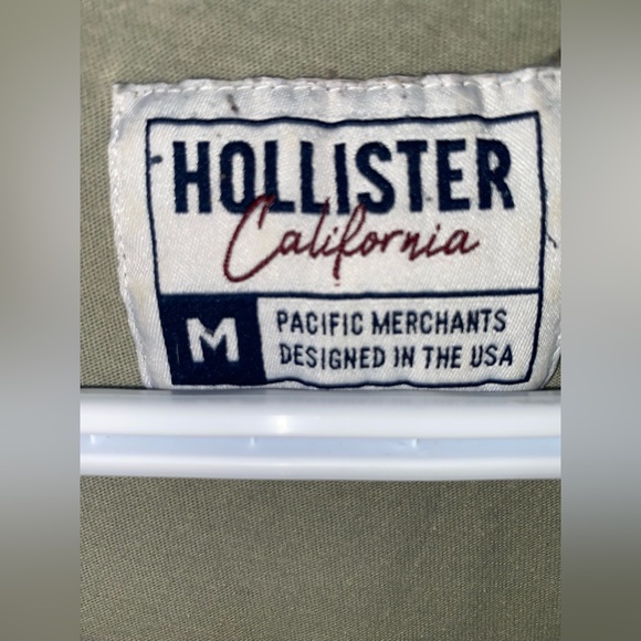 Men’s Hollister t-shirt - Picture 3 of 4